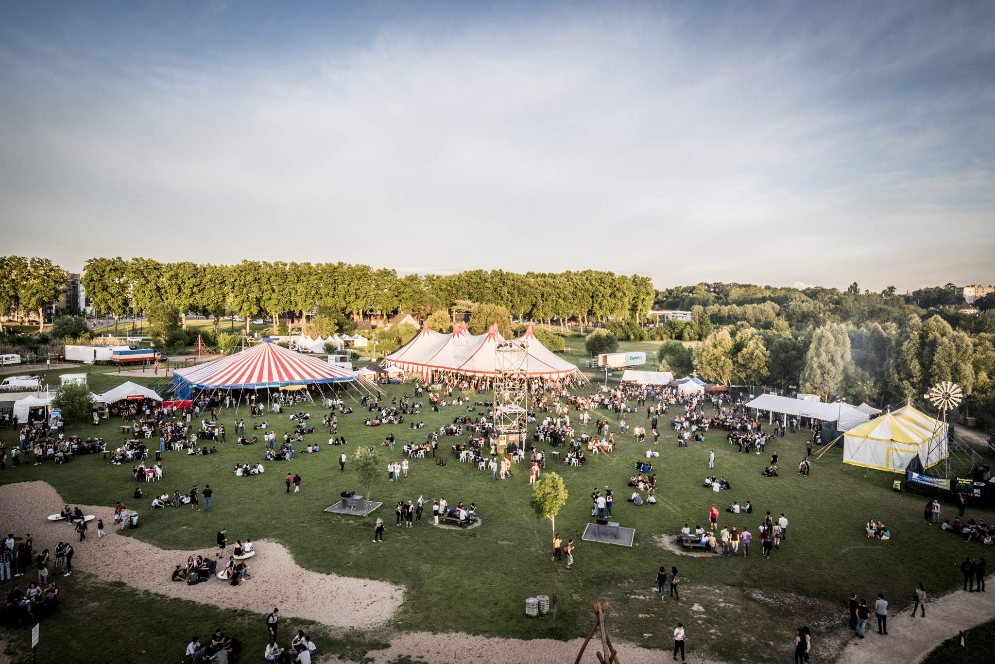 Nuits Toilées - location de chapiteau de cirque